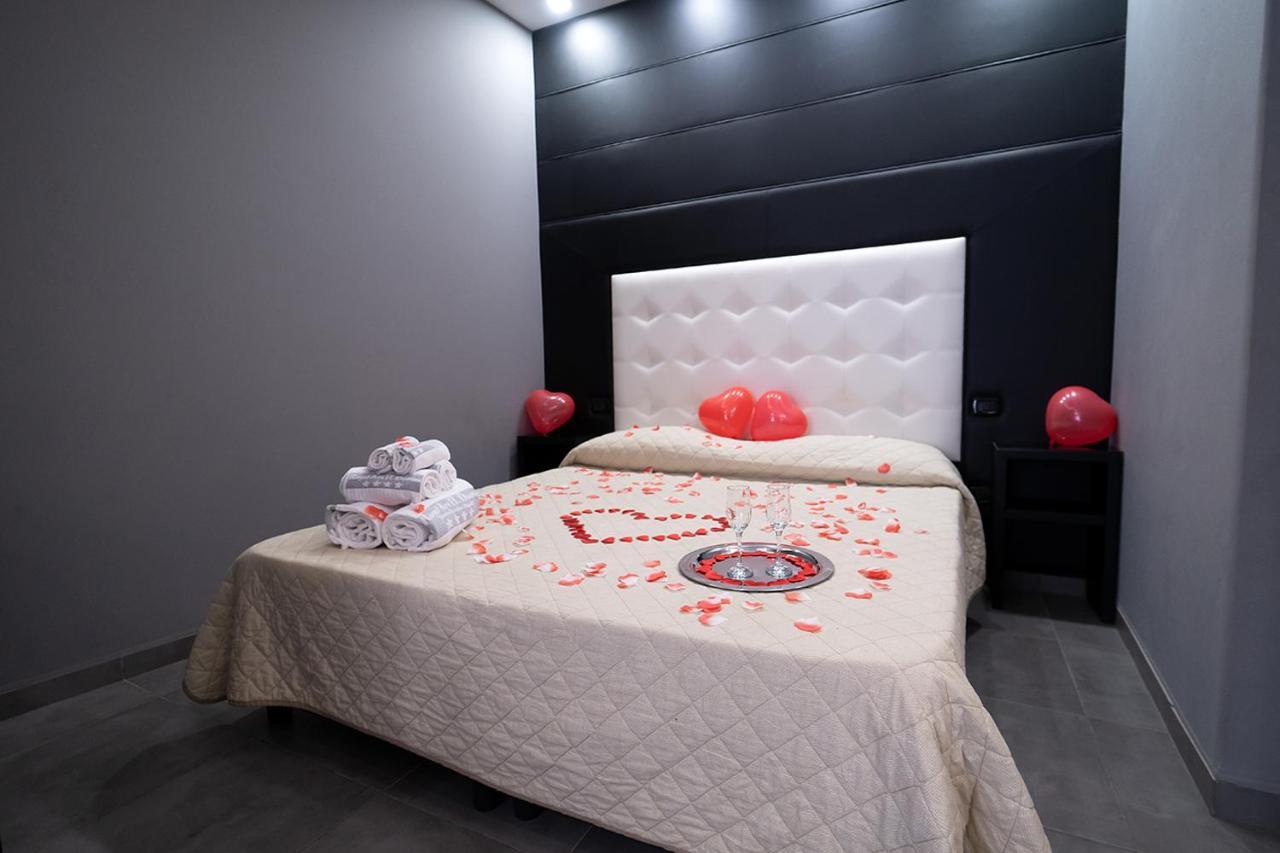 מלון Royal House Napoli Centro, By Clapa Group מראה חיצוני תמונה