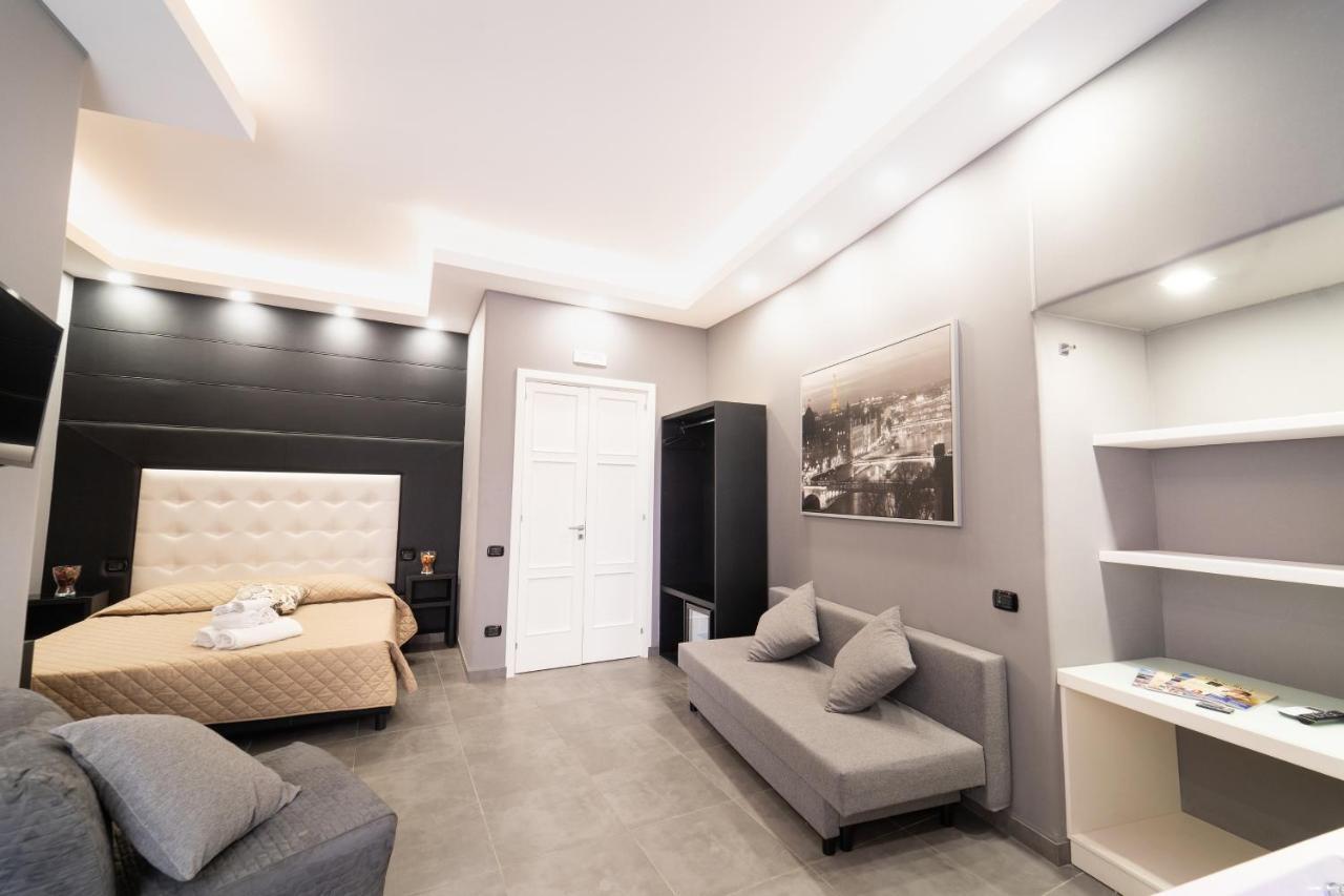 מלון Royal House Napoli Centro, By Clapa Group מראה חיצוני תמונה